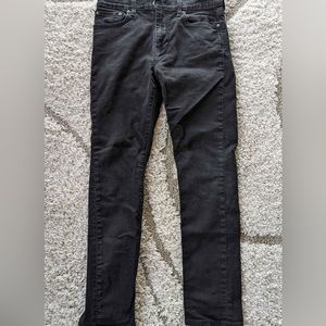 Black Levi’s in excellent condition.  510 32/30